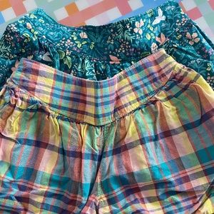 Lot of 2 pairs of girls Tea Collection summer shorts - size 3T
